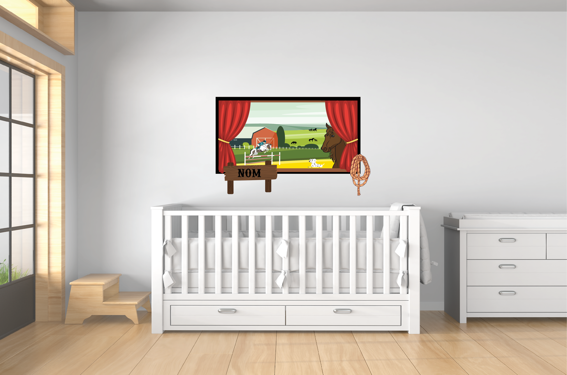 Décoration de chambre d'enfant avec un tableau personnalisé, rideaux rouges et un crèche élégante.